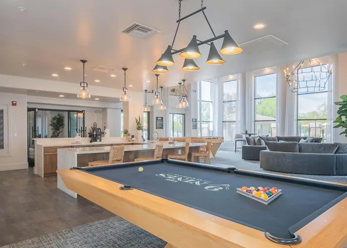 Kierland Dining Pool Hot Tub Gym Shop Dist