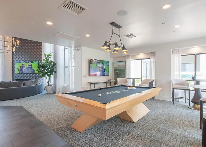 Kierland Dining Pool Hot Tub Gym Shop Dist Apartment *