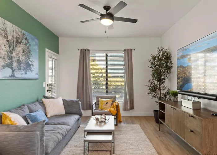 Apartment Kierland Dining Pool Hot Tub Gym Shop Dist *